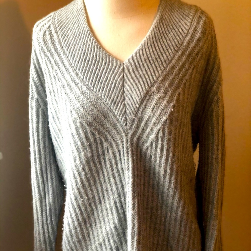 Banana Republic v-neck sweater tunic